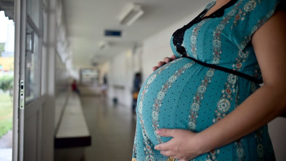 Barriga de aluguel que rejeitou aborto tem vitória em tribunal dos EUA