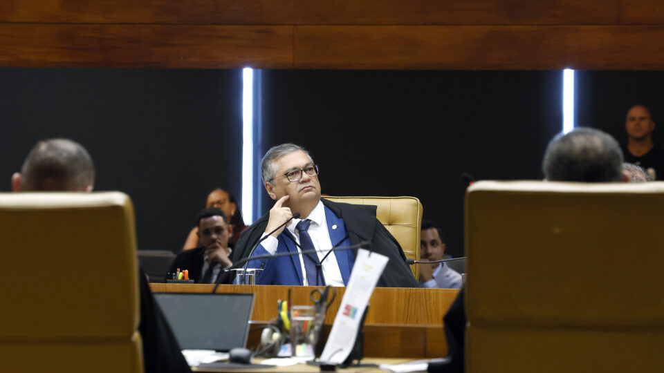 Dino interrompe julgamento de desapropriação que pode custar R$ 2,1 bi ao governo