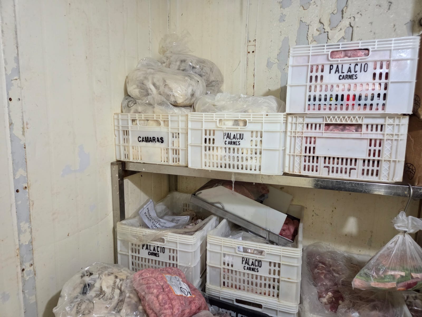 Coração de porco moído e produto químico: como suspeitos 'maquiavam' carnes em açougue irregular em Indaiatuba