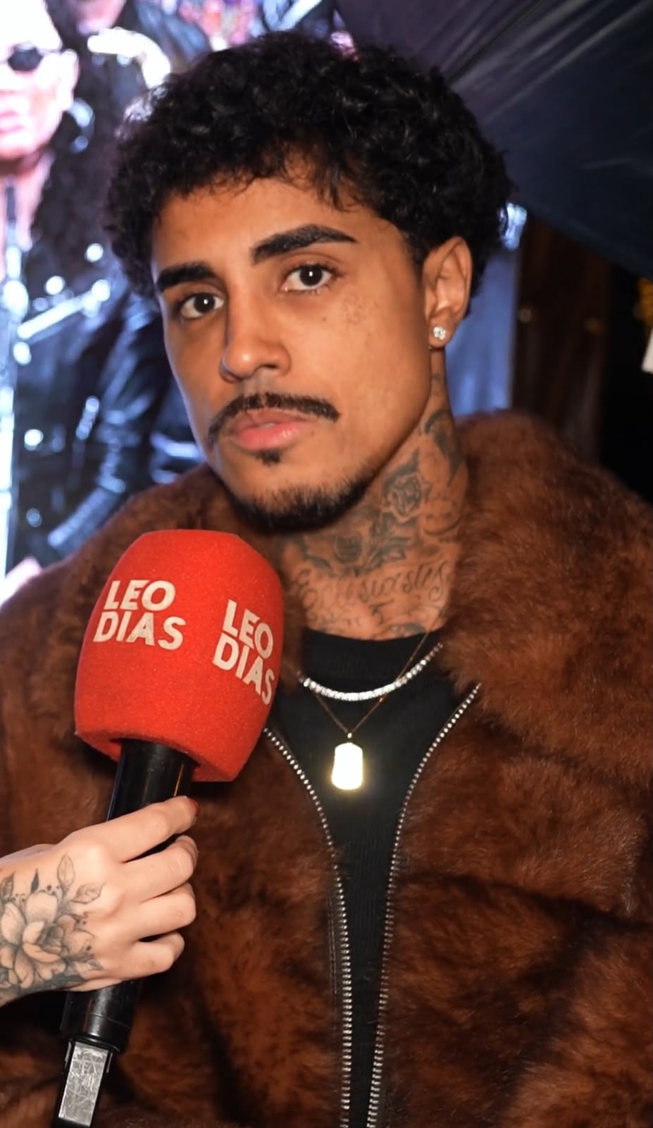 MC Livinho comenta reconciliação e aconselha fãs sobre sexo: “Pista está salgada”