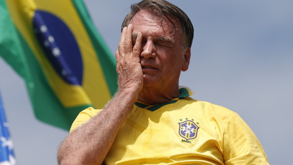 Moraes manda intimar Bolsonaro sobre multa da Receita Federal no caso das joias