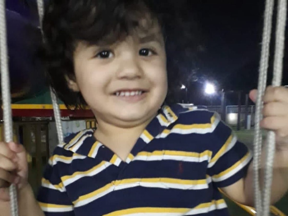 Brasileira diz não ver saída para recuperar filho levado há 4 anos ao Egito e pensa em desistir: 'Não consegui nada'